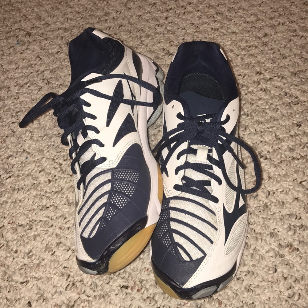 Mizuno Volleyball shoes (Women’s)